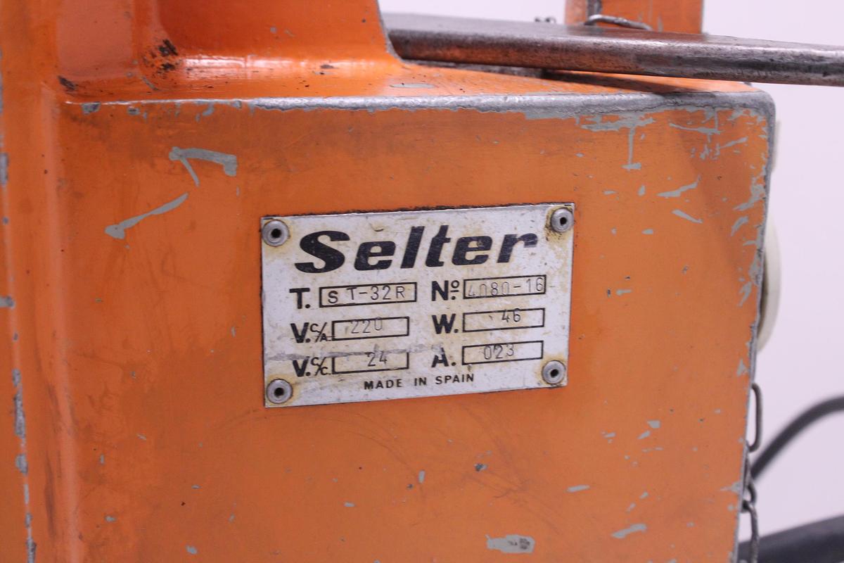 Usado Soporte Electromagnético SELTER ST-32R con Taladro AEG