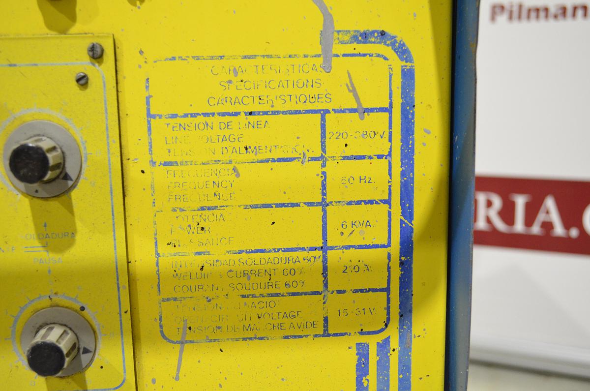 Usado Maquina soldar hilo Sunarc HC-210