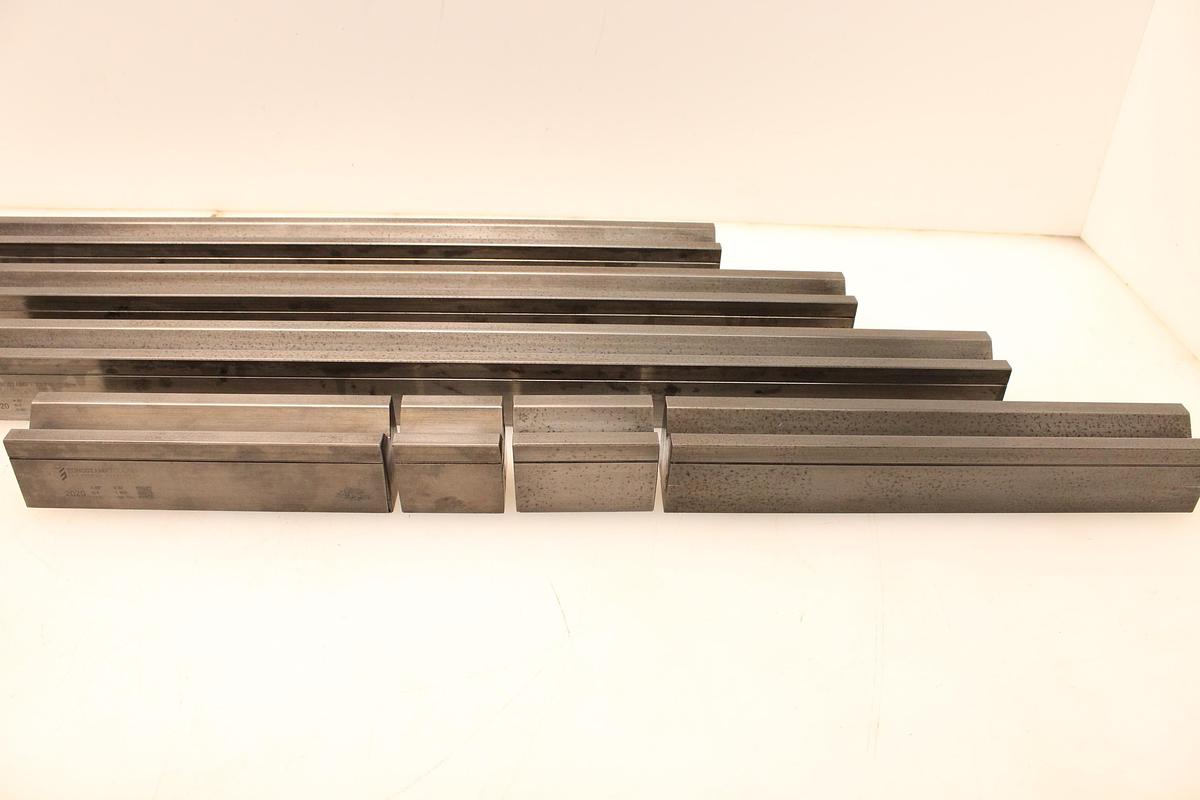 Usado Juego Matrices EUROSTAMP 2020 85º V32 - 835 mm