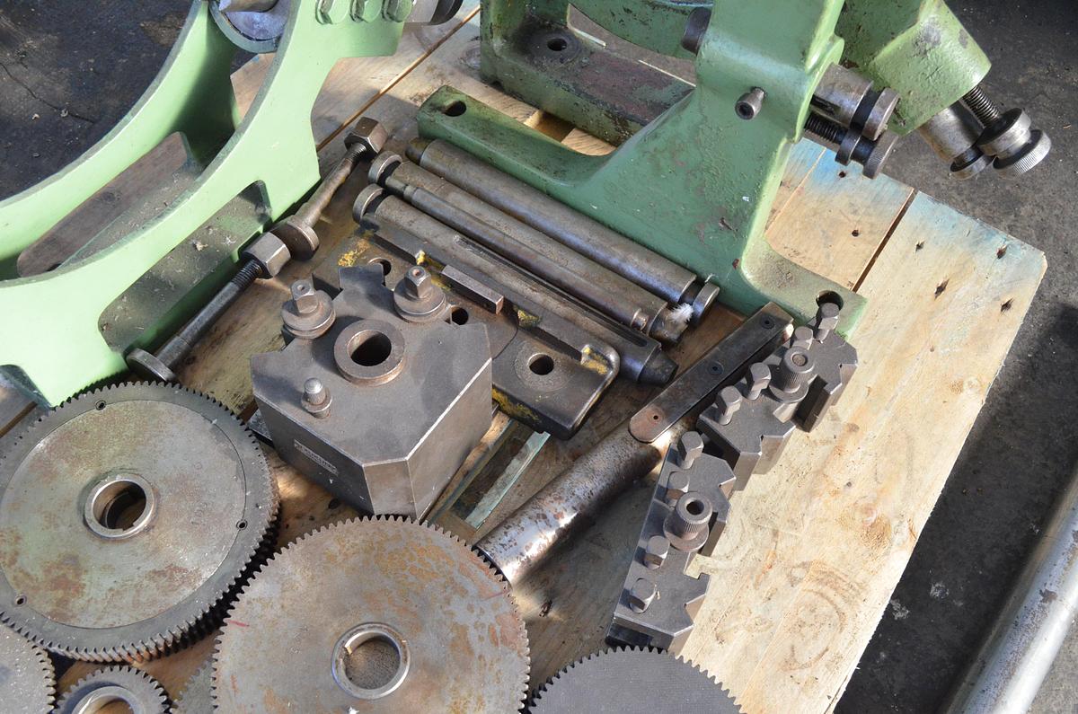 Usado Torno Geminis GE 650 2.000mm e.p