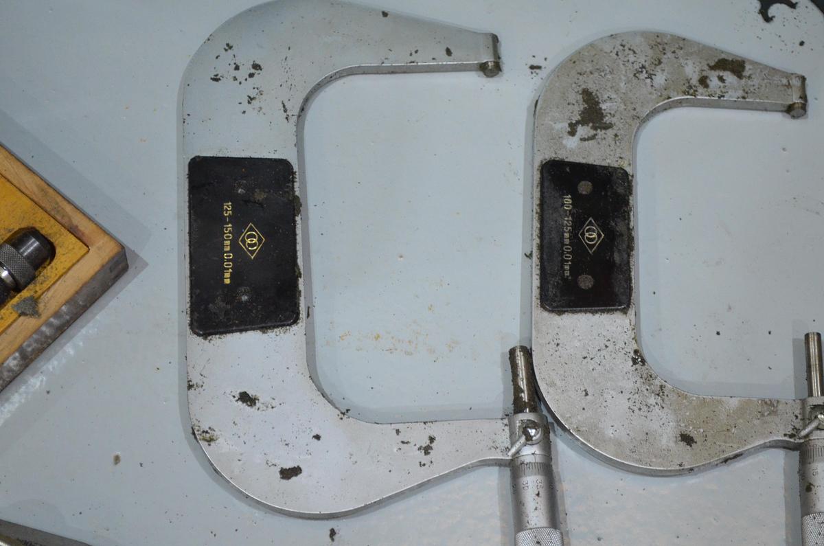 Usado Torno AP E-2 de 2.200mm e.p. con CE