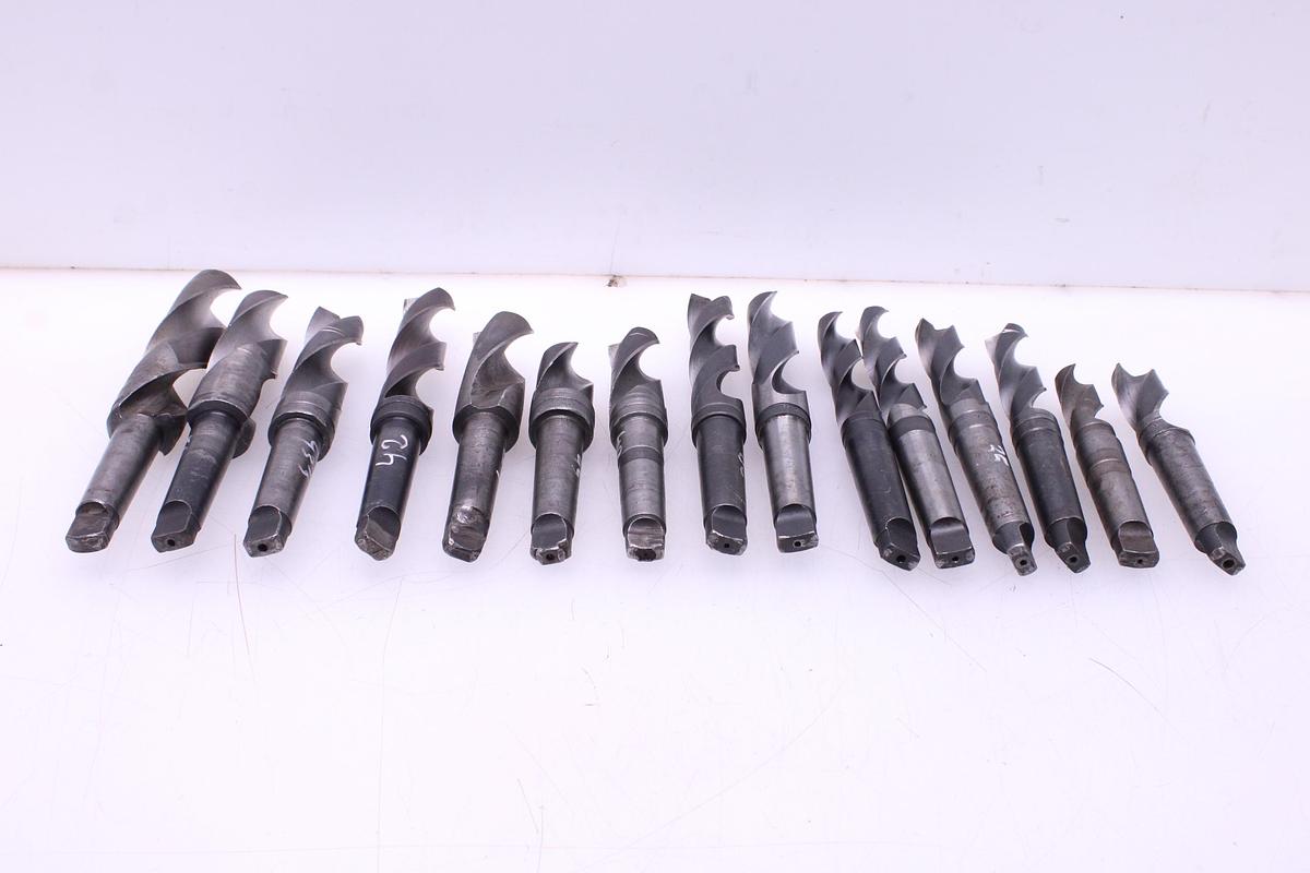 Usado Juego Brocas Metal 29,5 a 50mm Mango Cónico Morse MT4 - 15 Unidades