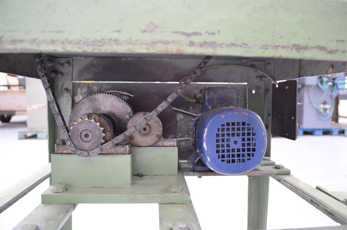 Usado Perfiladora motorizada usada