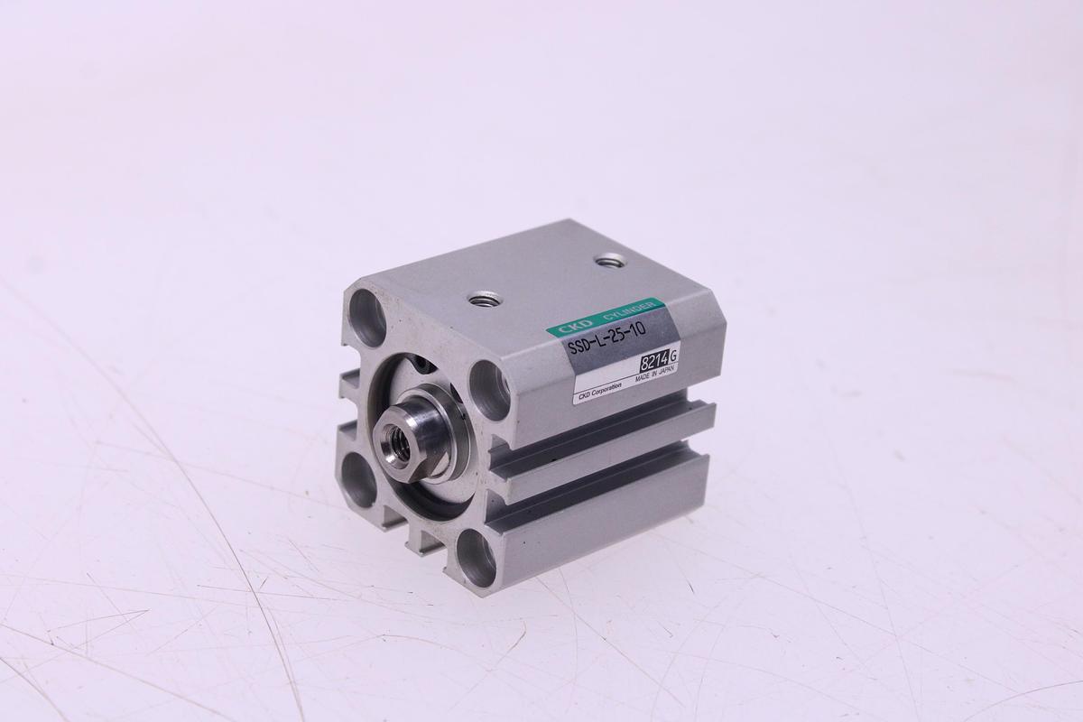 Usado Cilindro Neumático CKD SSD-L-25-10