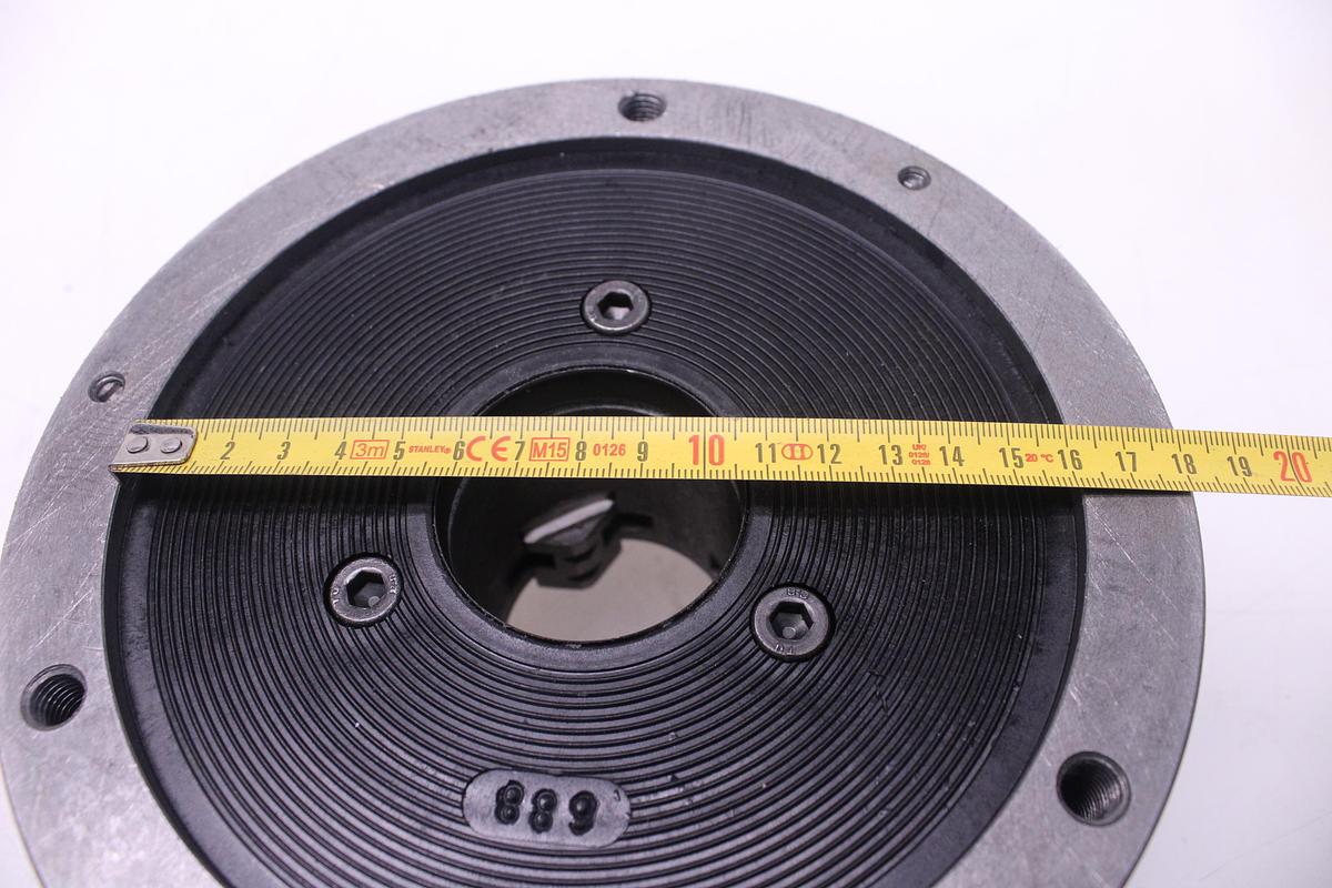 Usado Plato de Torno TOS Svitavy 3 Garras 200mm