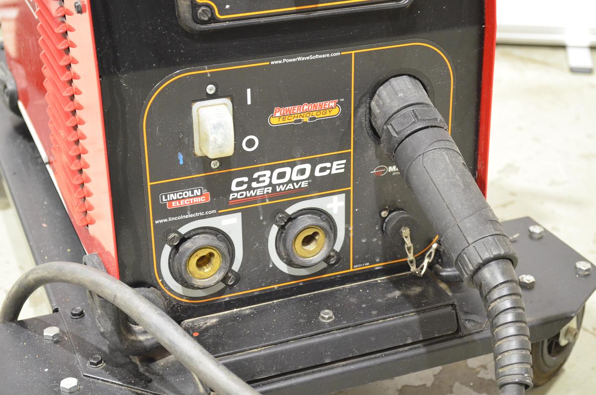 Usado Maquina soldar hilo Lincoln PowerWave C300 CE