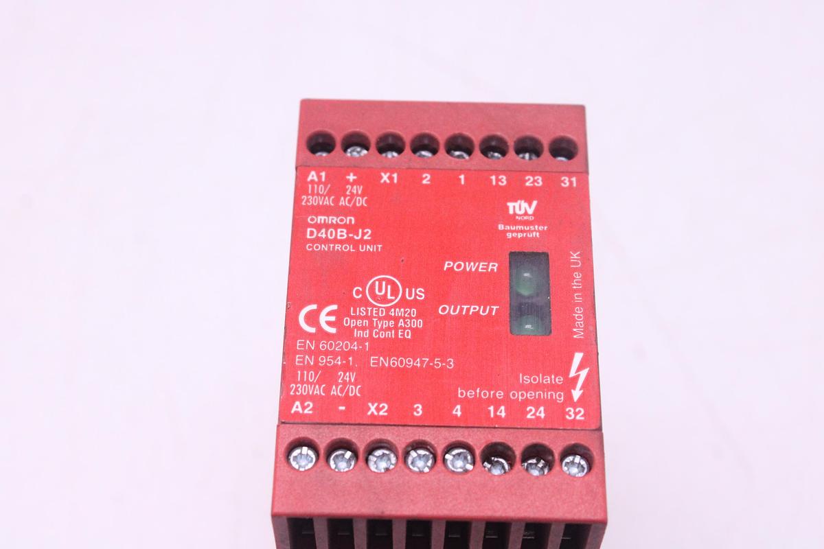 Usado Controlador para Interruptor Puerta de Seguridad OMRON D40B-J2