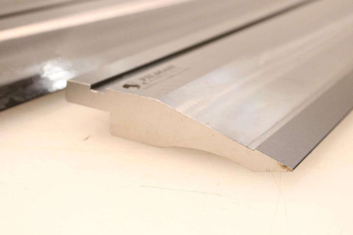 Usado Juego 3.050mm Punzón Promecam S2027 H104 30º R0.8