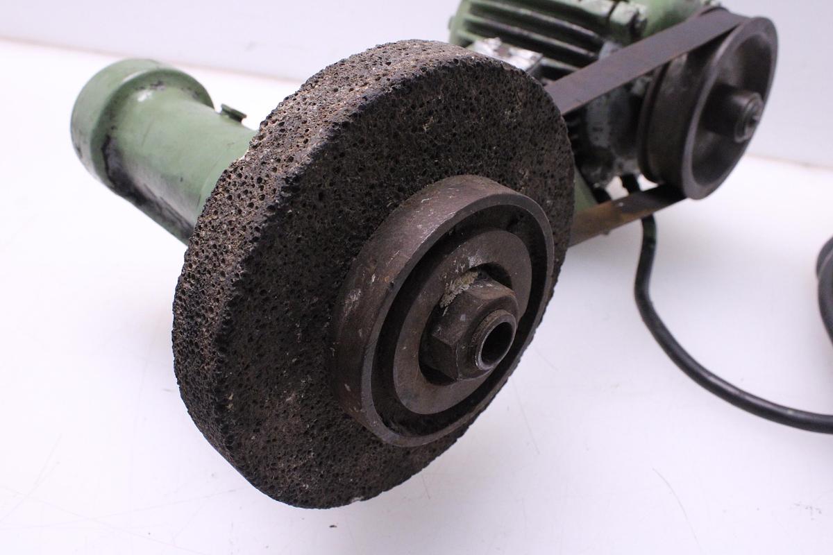 Usado Rectificadora Muela sobre Torno