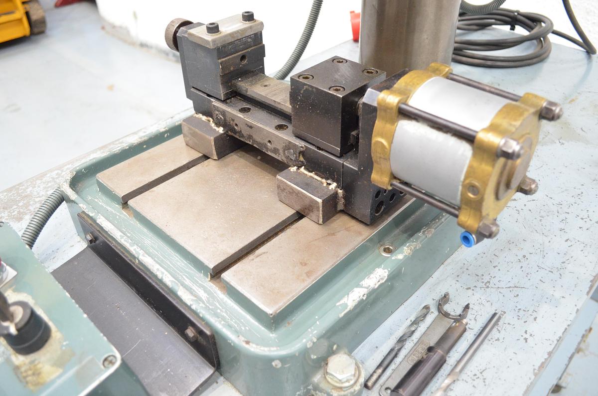 Usado Taladro sobremesa automático Aikartu Ciclo-Matic TCOR Año 2006