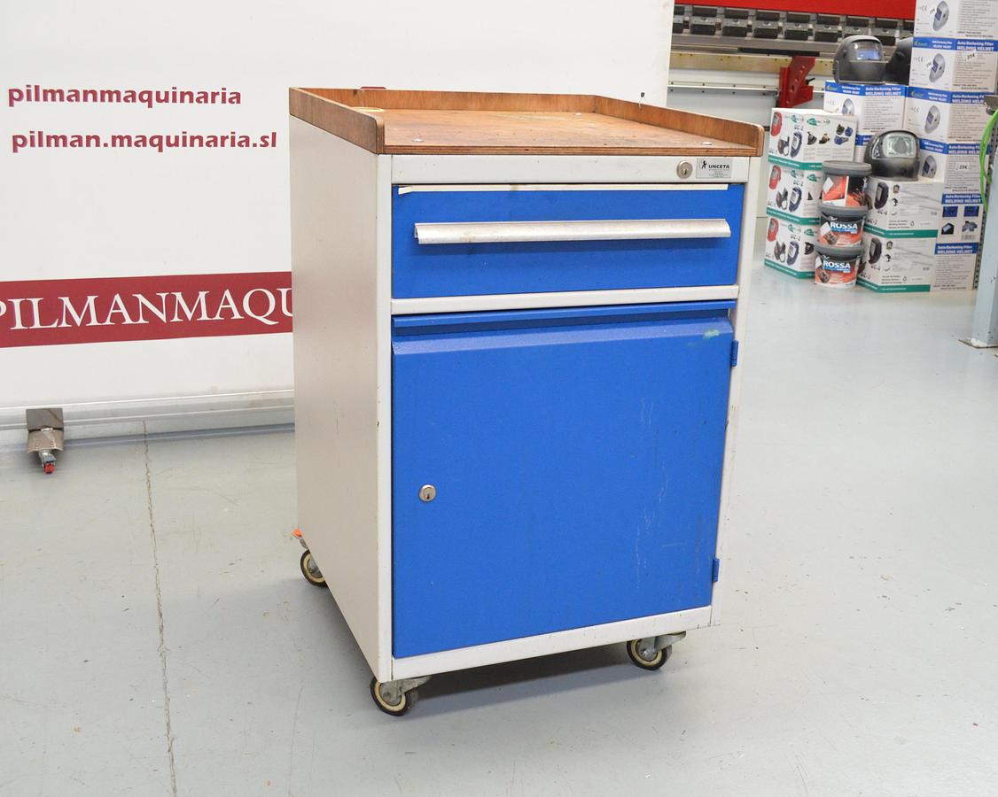 Usado Armario metalico Unceta con ruedas 600x600x900(h)mm
