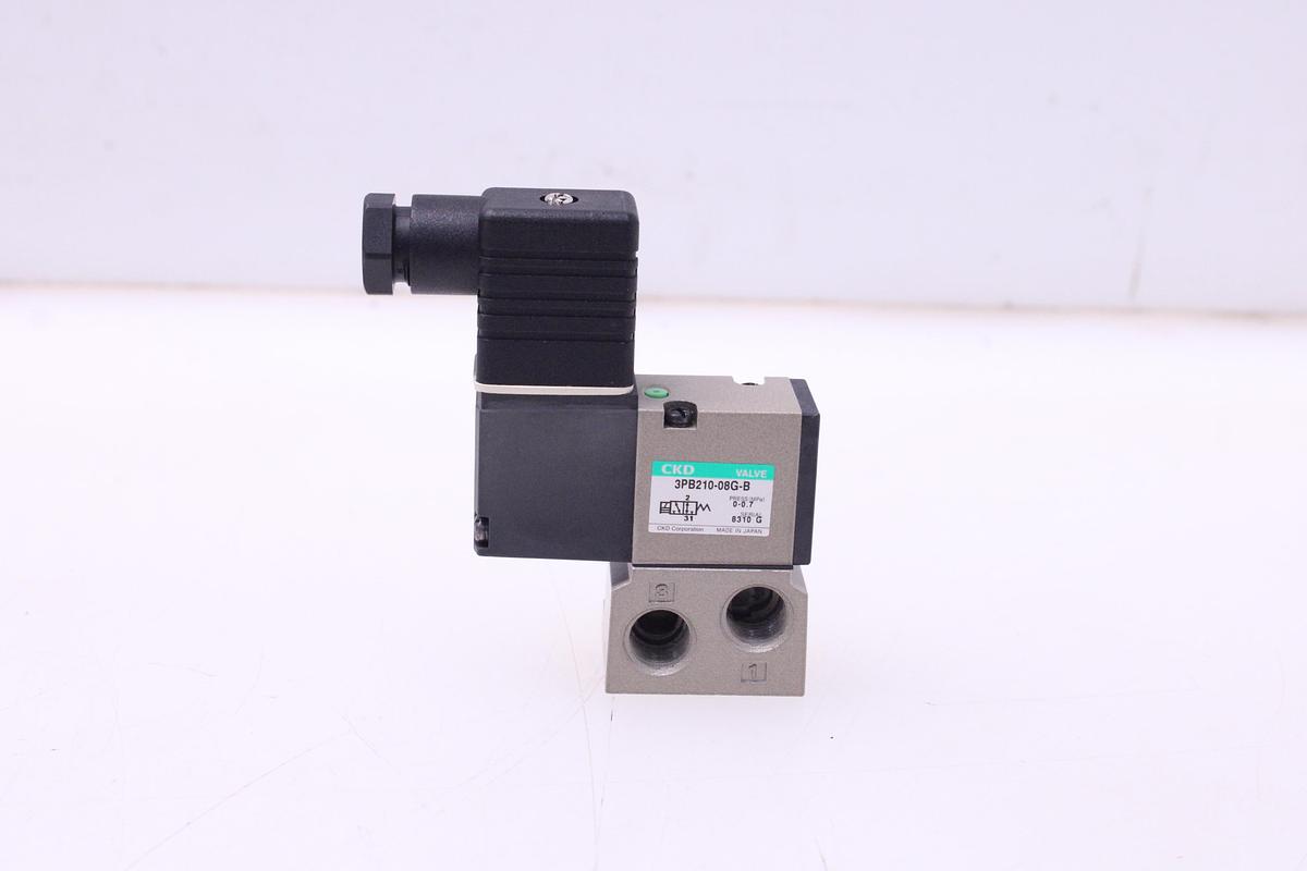 Usado Electroválvula CKD 3PB210-08G-B-AC24V