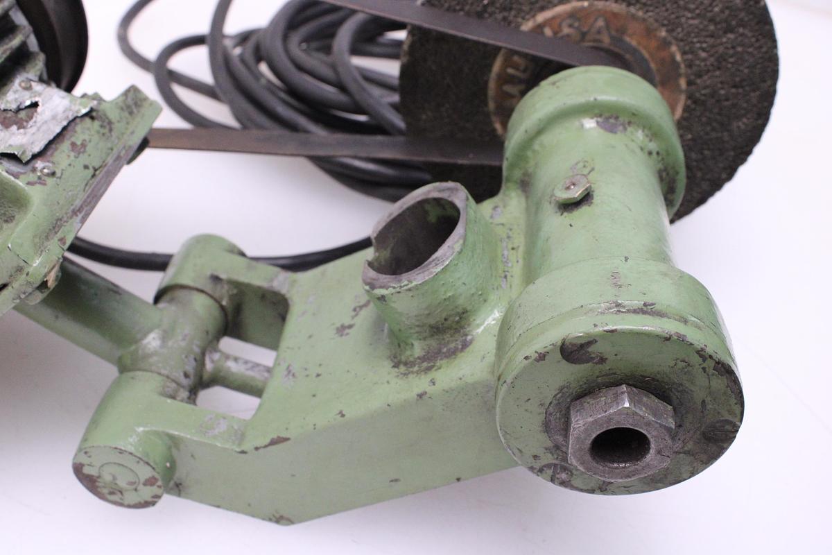 Usado Rectificadora Muela sobre Torno