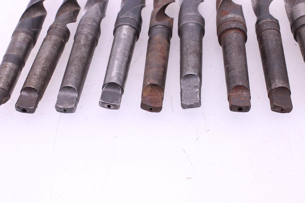 Usado Lote Brocas Mango Cónico 25 a 32mm MT3 - 10 Unidades