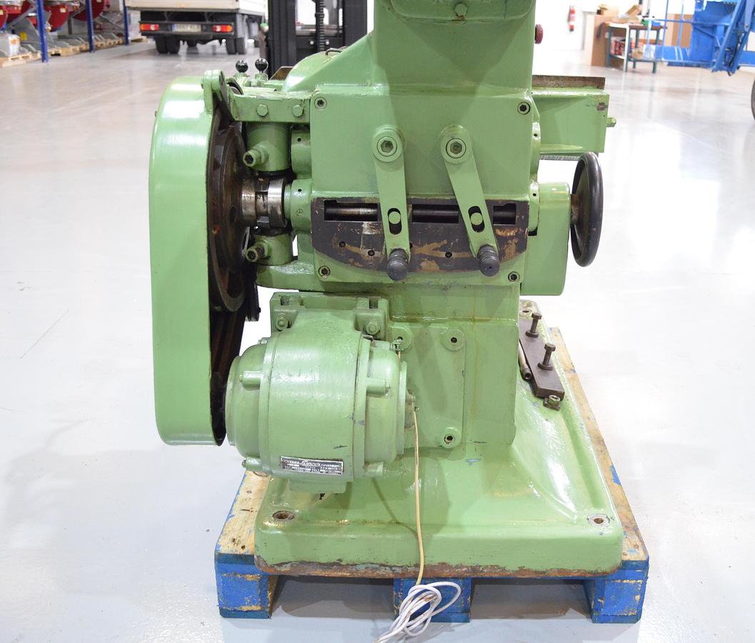 Usado Limadora cepillo CEFE - SACIA L-500