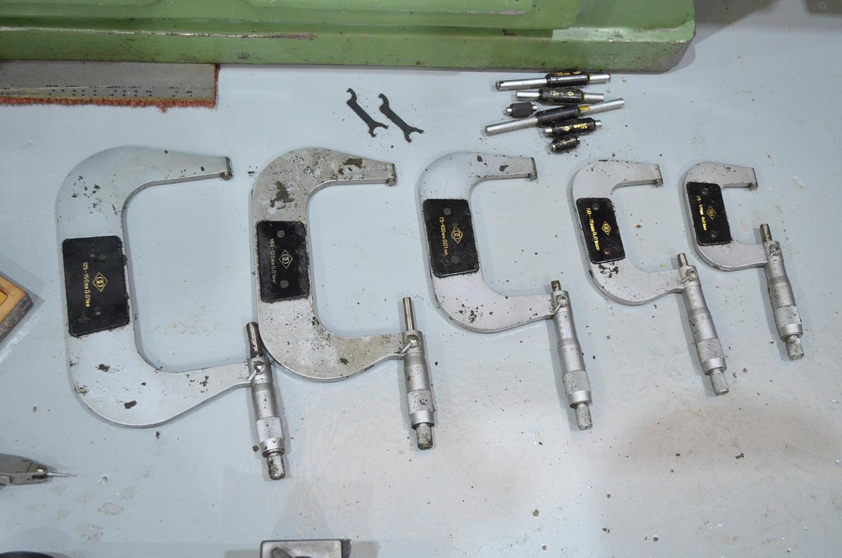 Usado Torno AP E-2 de 2.200mm e.p. con CE