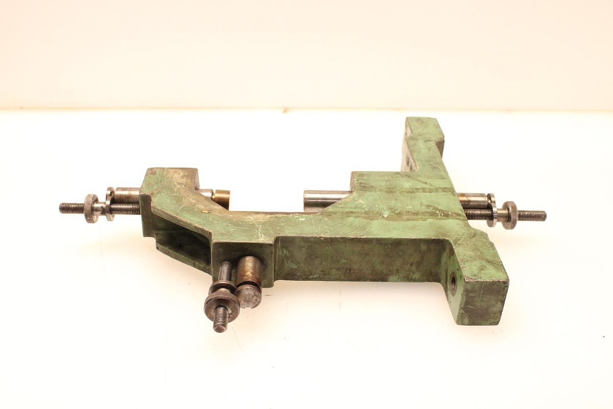 Usado Luneta Abierta para torno Pinacho L1-310