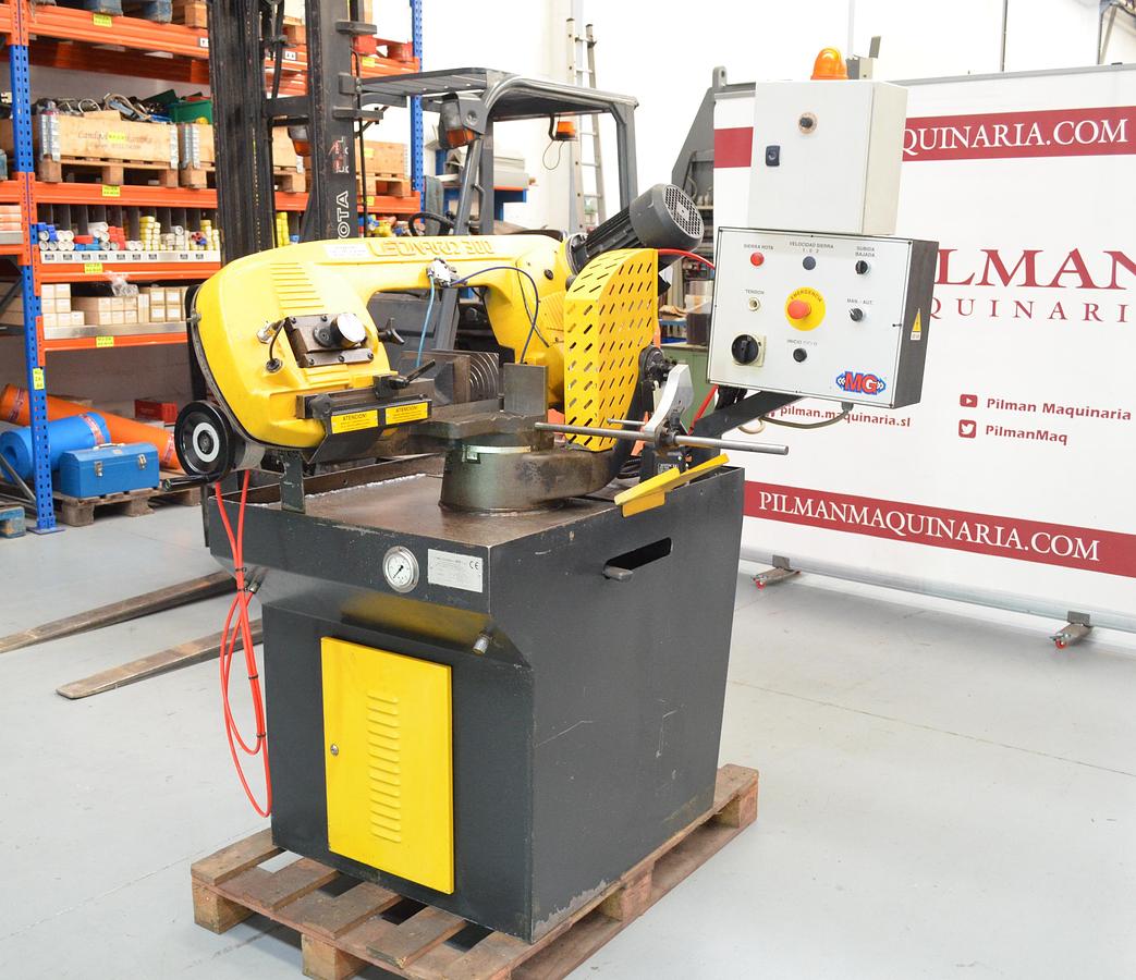 Usado Sierra cinta semi-automatica MG K 300 SA - 2006