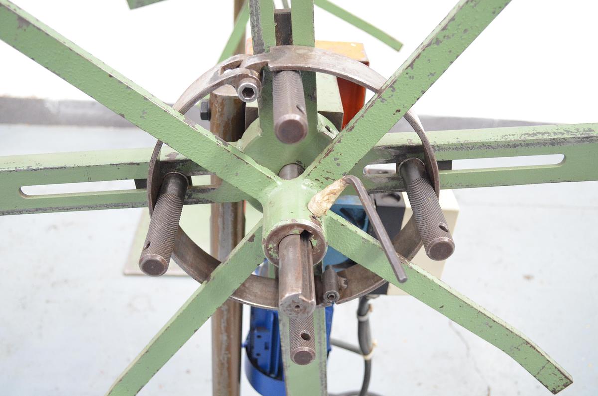 Usado Devanadora motorizada con motorreductor Marelli