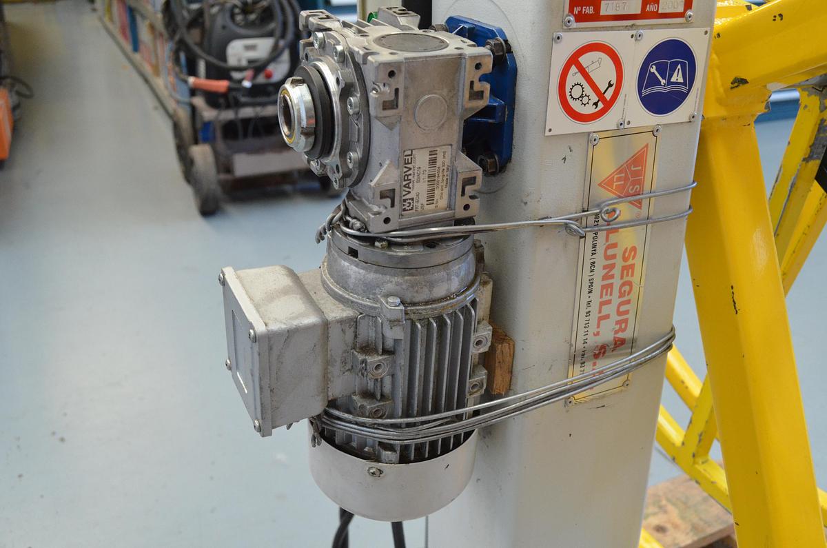 Usado Devanadora de fleje Segura Llunell DVM-2 VV PE