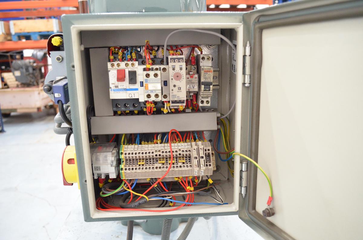 Usado Taladro sobremesa automático Aikartu Ciclo-Matic TCOR Año 2006