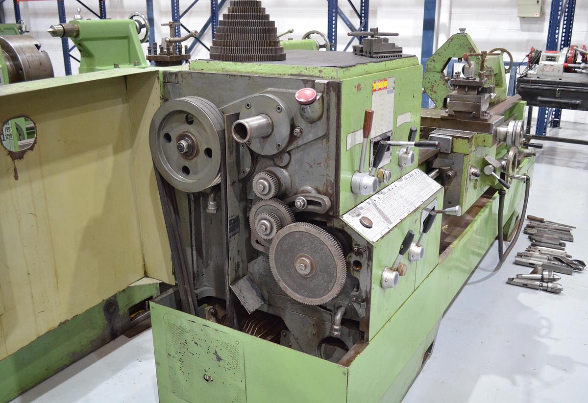 Usado Torno cumbre 60 1500mm e.p