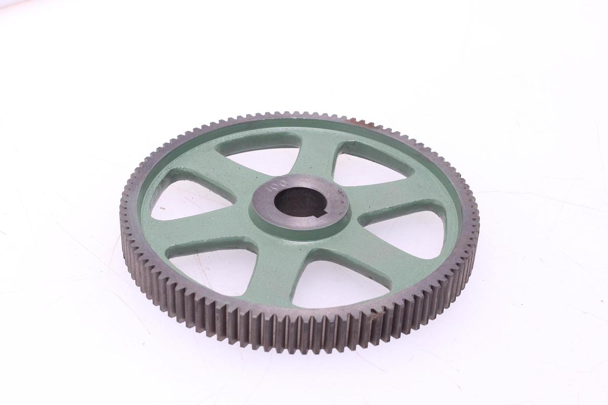 Usado Engranaje para roscas tornos AP 204 mm