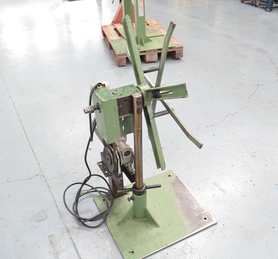 Usado Devanadora motorizada con motorreductor SISMEC