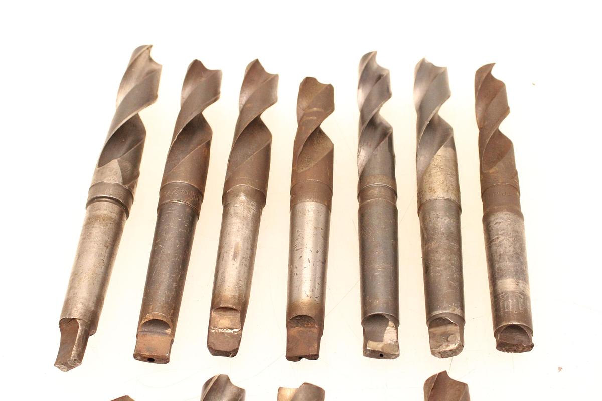 Usado 13 Brocas Mango Cónico MT3 - 23 hasta 28 mm