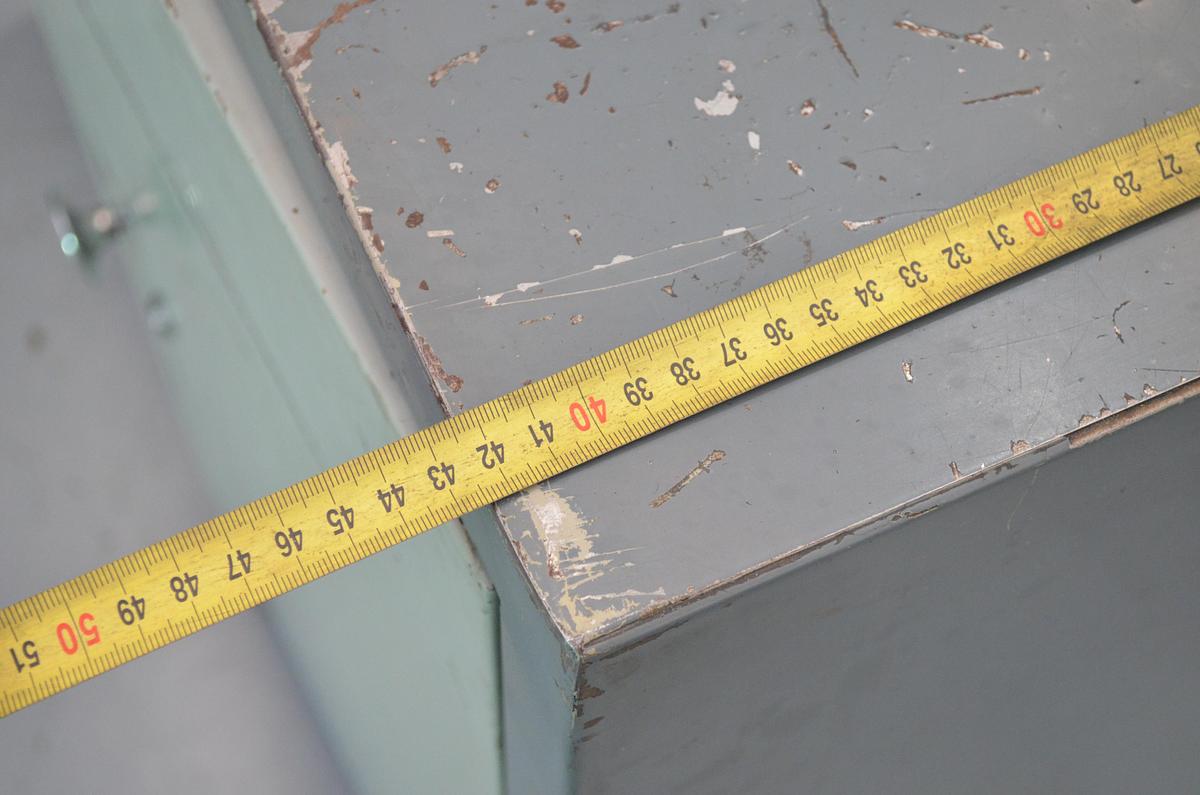 Usado Armario metalico 2 puertas 950x420x900(h)mm