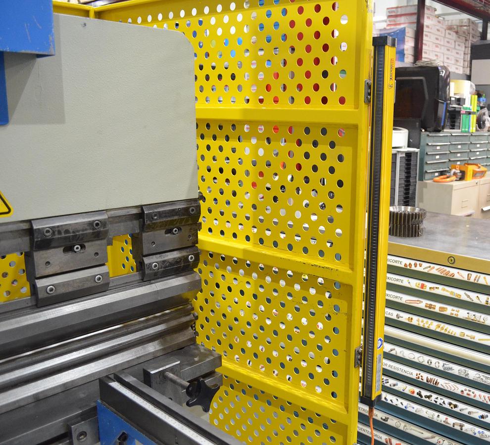 Usado Plegadora hidráulica Hidrogarne AP 4100x120tn