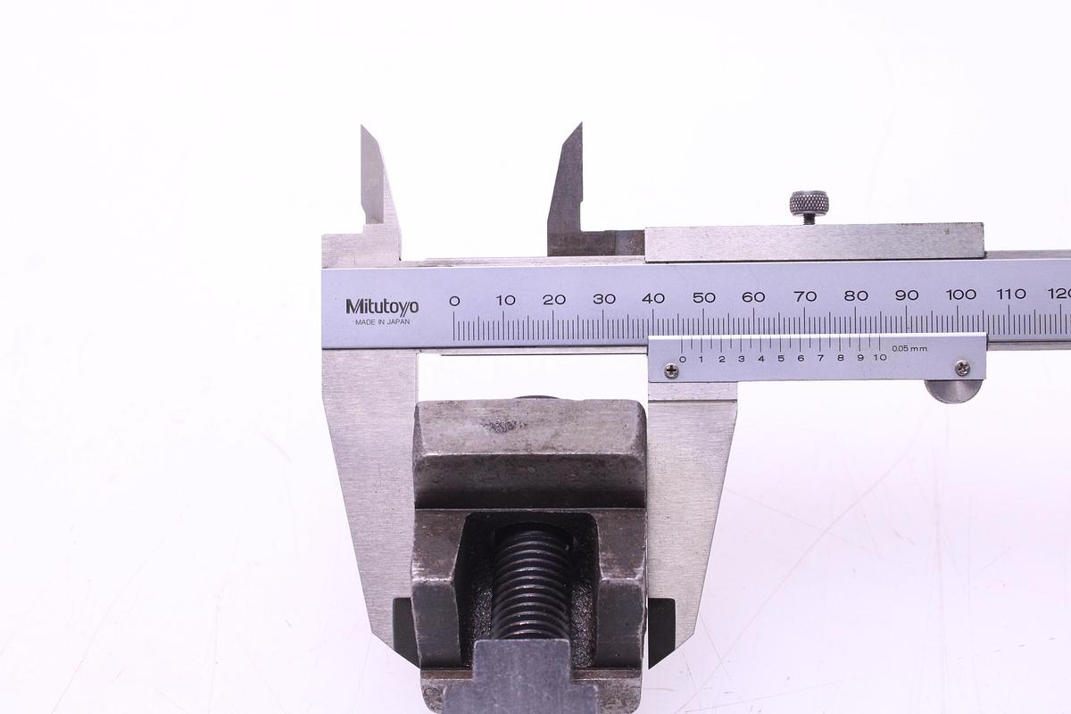 Usado Garras de Sujeción Ranura en T 18mm - 2 Unidades