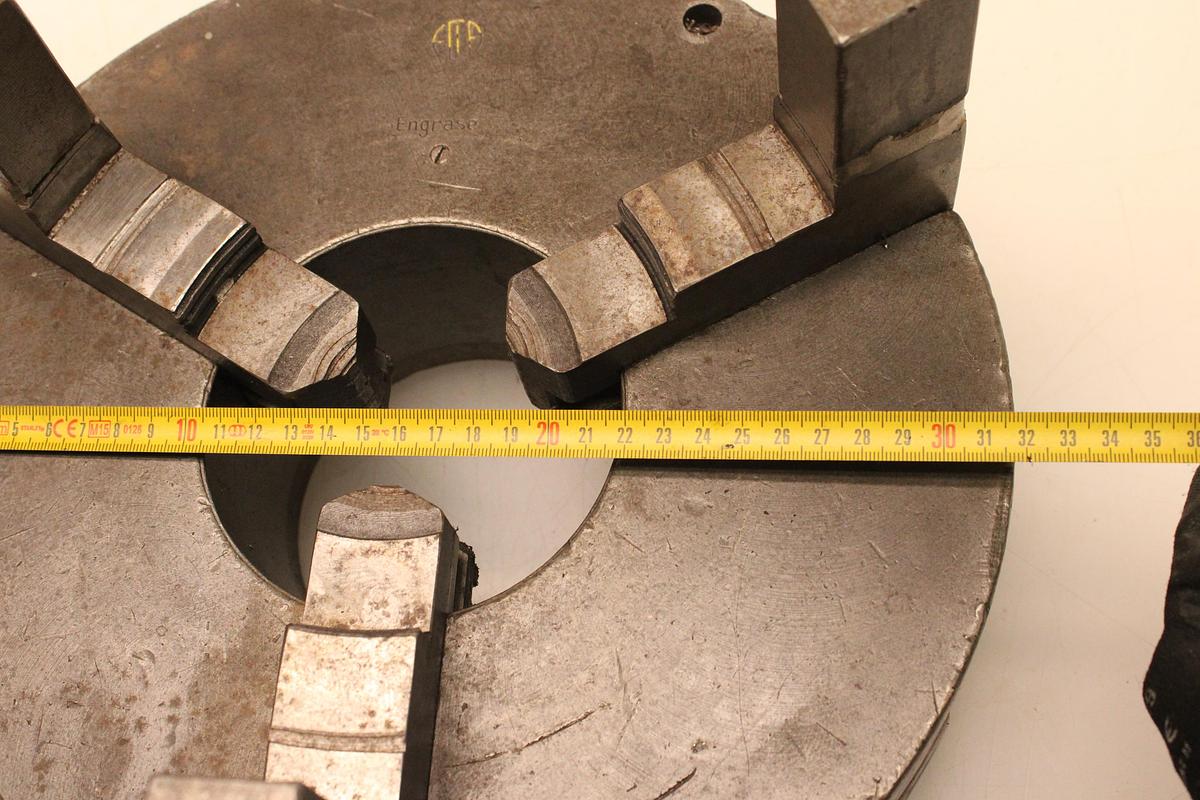 Usado Plato para Torno 3 Garras 320 mm