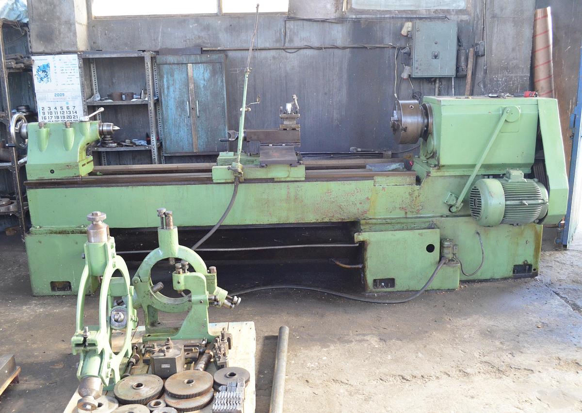 Usado Torno Geminis GE 650 2.000mm e.p