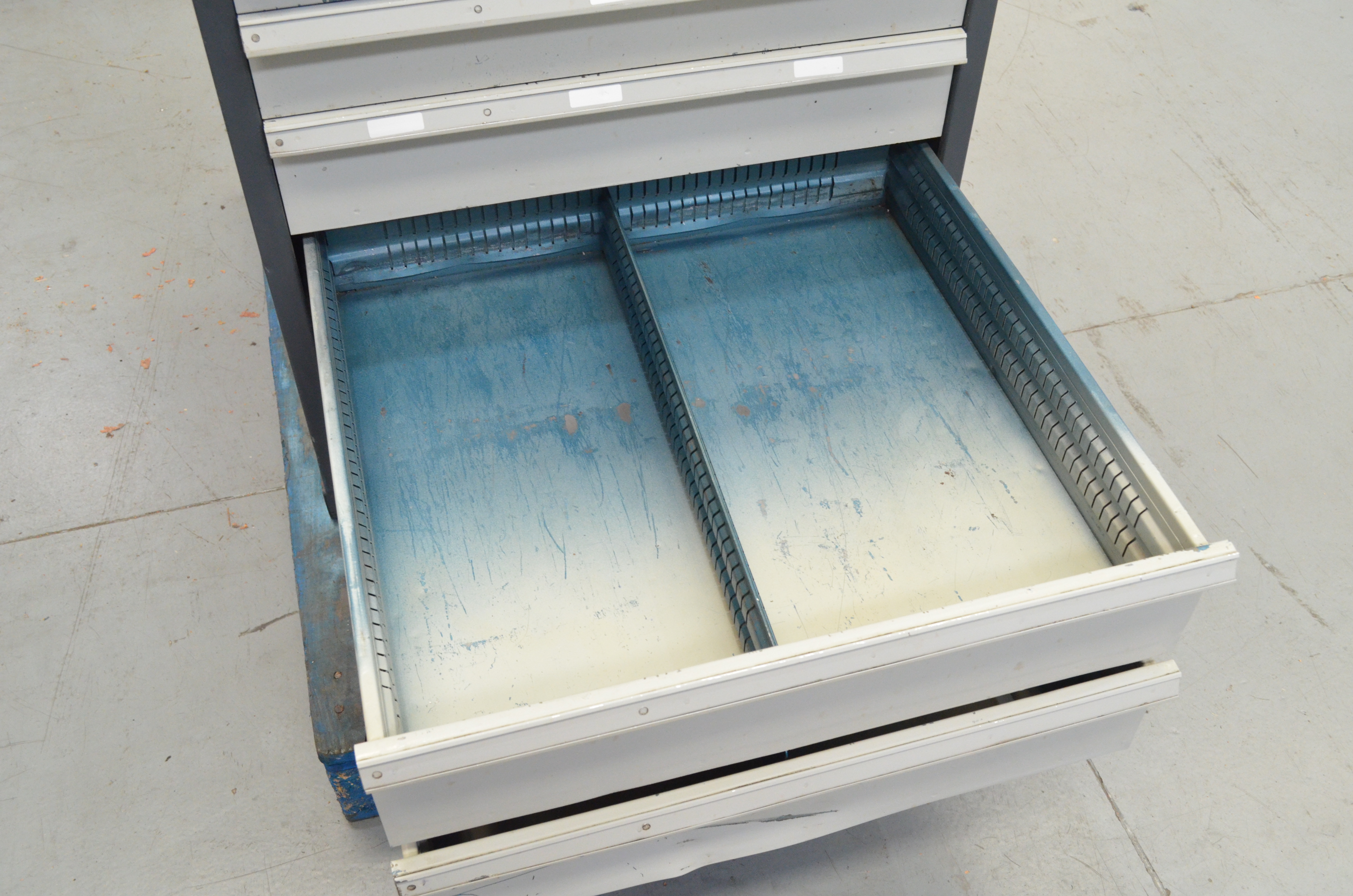 Usado Armario con cajones metalico Heco 710x700x1050(h)mm