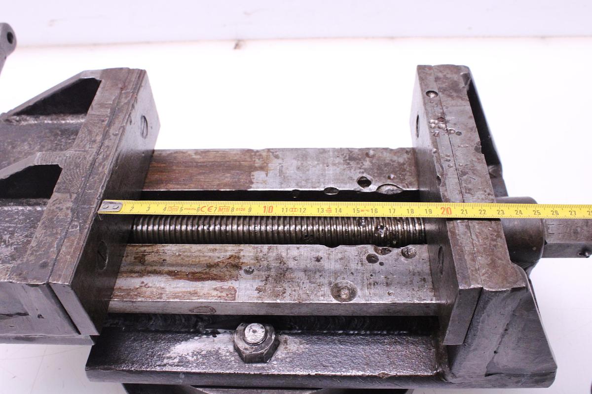 Usado Mordaza Mecánica 200 mm