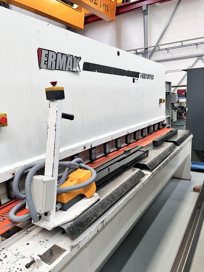 Usado Cizalla hidráulica ERMAKSAN HGD 3100-10