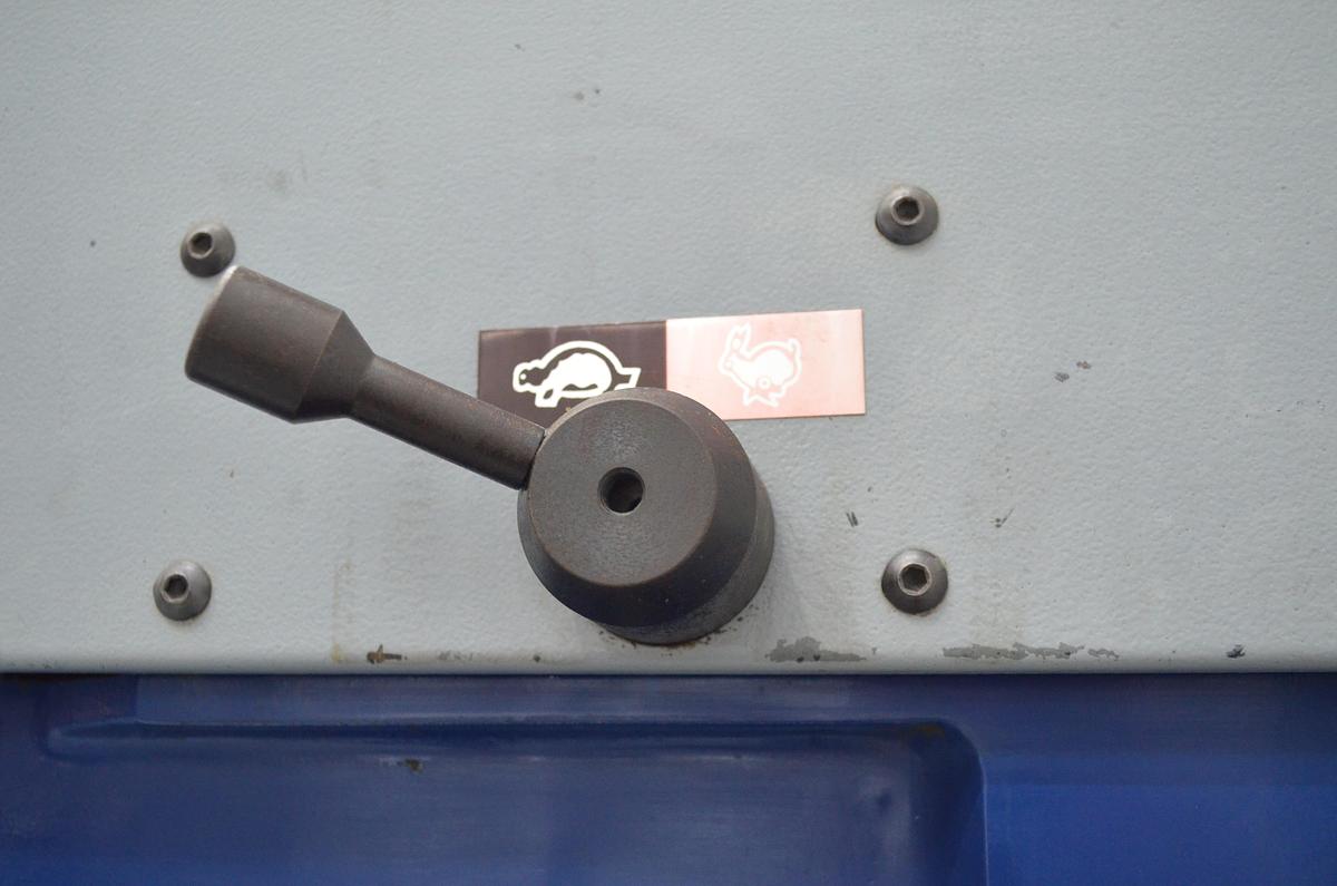 Usado Taladro sobremesa correas MG BMT 465 BT