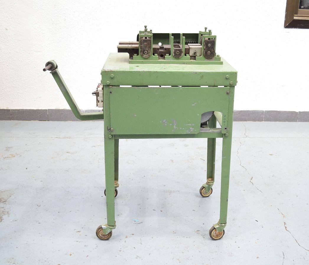 Usado Perfiladora motorizada usada