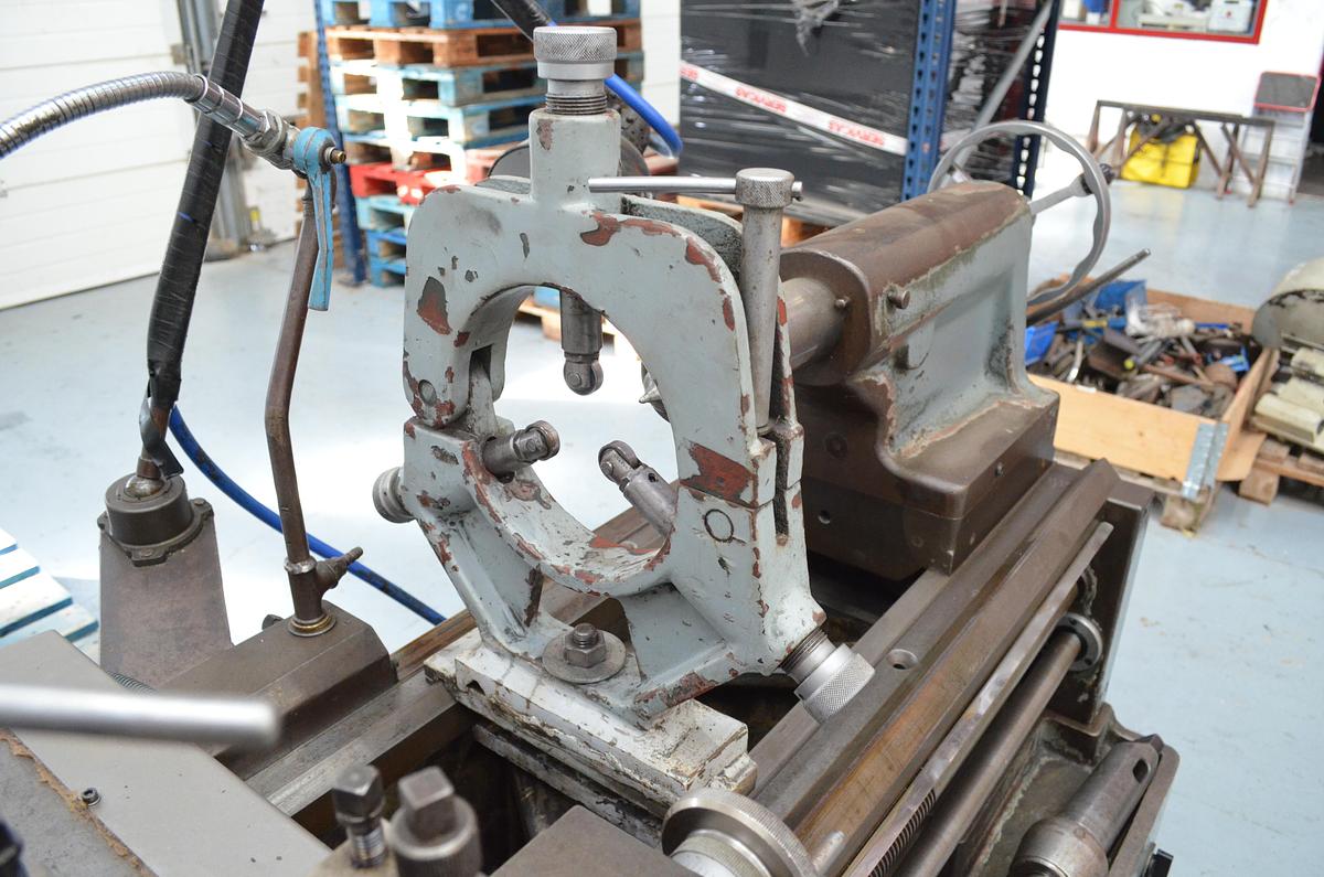 Usado Torno Amutio HB 575 - 1.000mm e.p