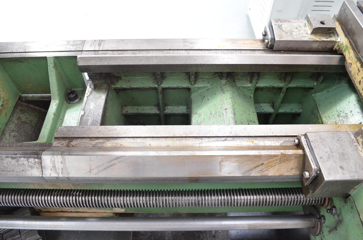 Usado Torno Pinacho L1-310 de 3.000mm e.p