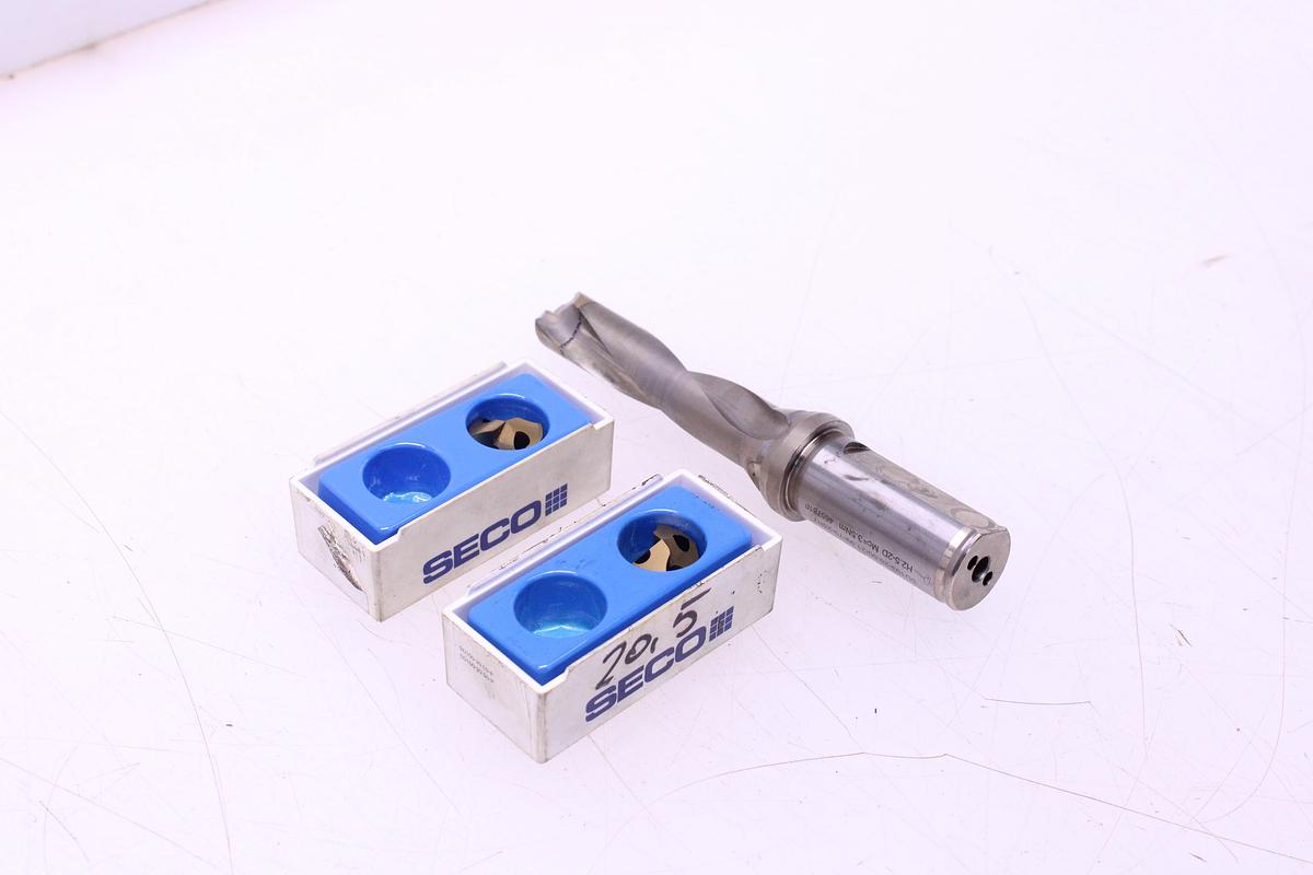 Usado Broca Portaplaquitas SECO SD103-20.00-21.99-75-25-R7 + Widias SD100-20.00-P / SD100-20.50-P