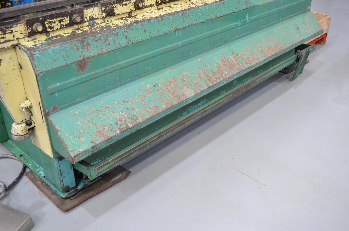 Usado Plegadora hidráulica MEBUSA RG.103