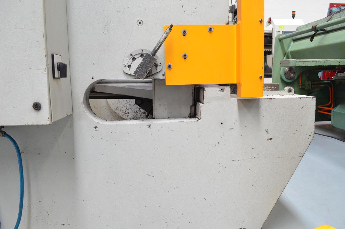 Usado Cizalla hidráulica Casanova VC-26 3100x20mm