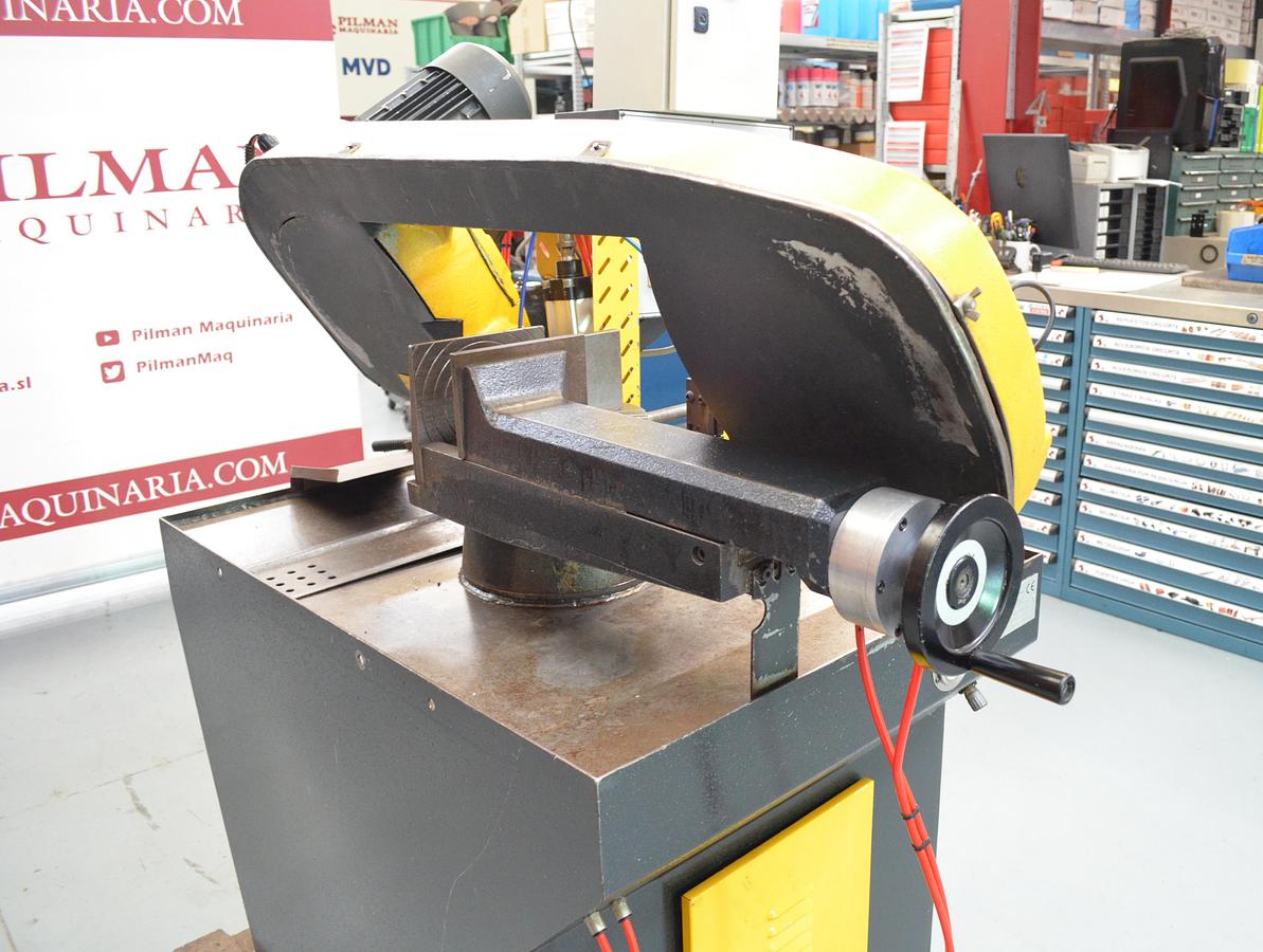 Usado Sierra cinta semi-automatica MG K 300 SA - 2006