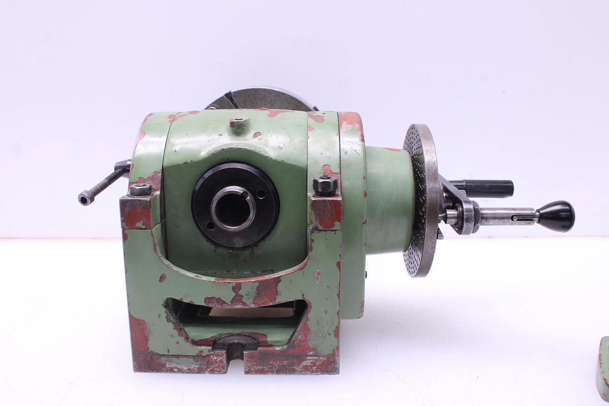 Usado Cabezal Divisor Zeatz con punto y plato 3 garras 200mm