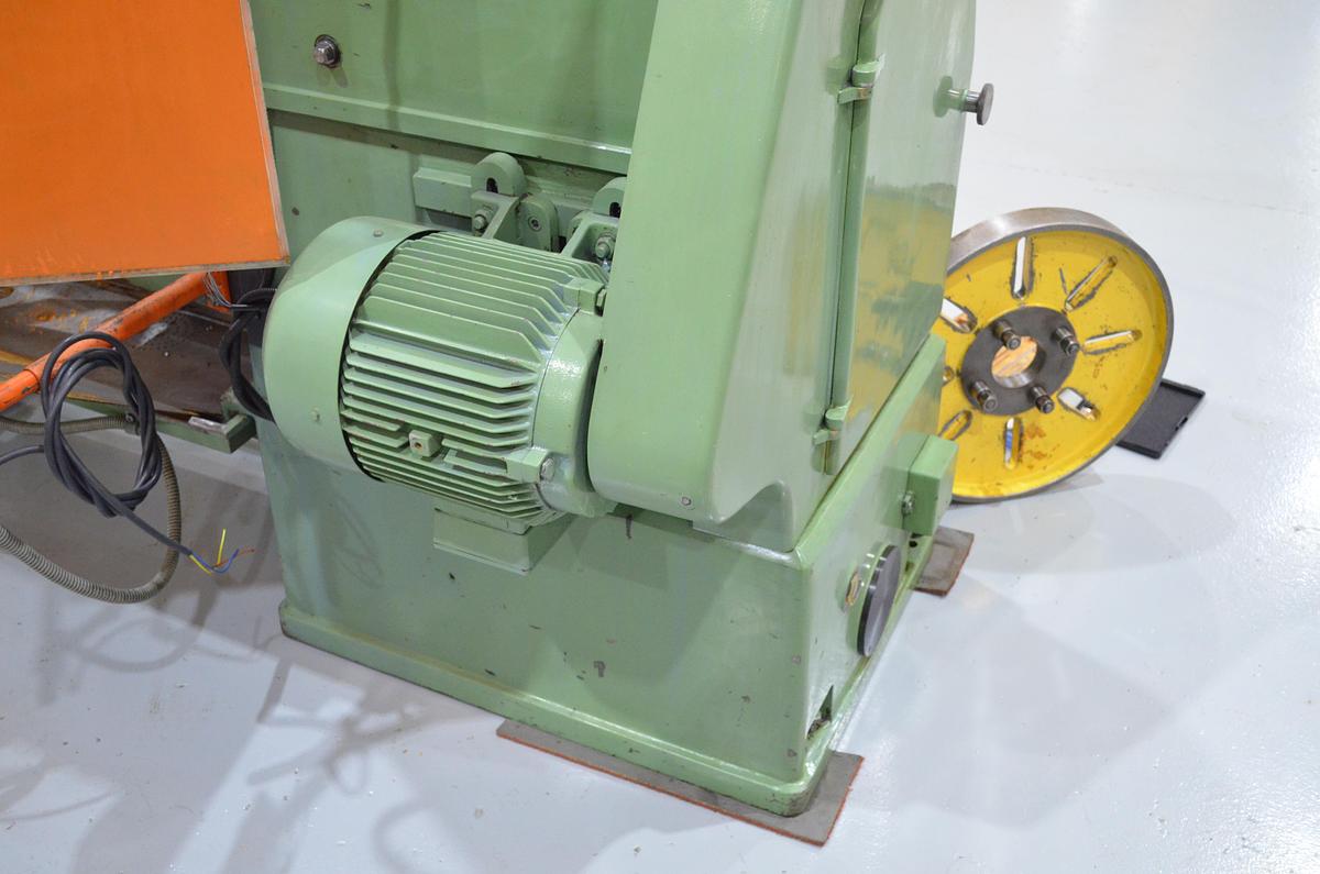 Usado Torno AP E-2 de 2.200mm e.p. con CE