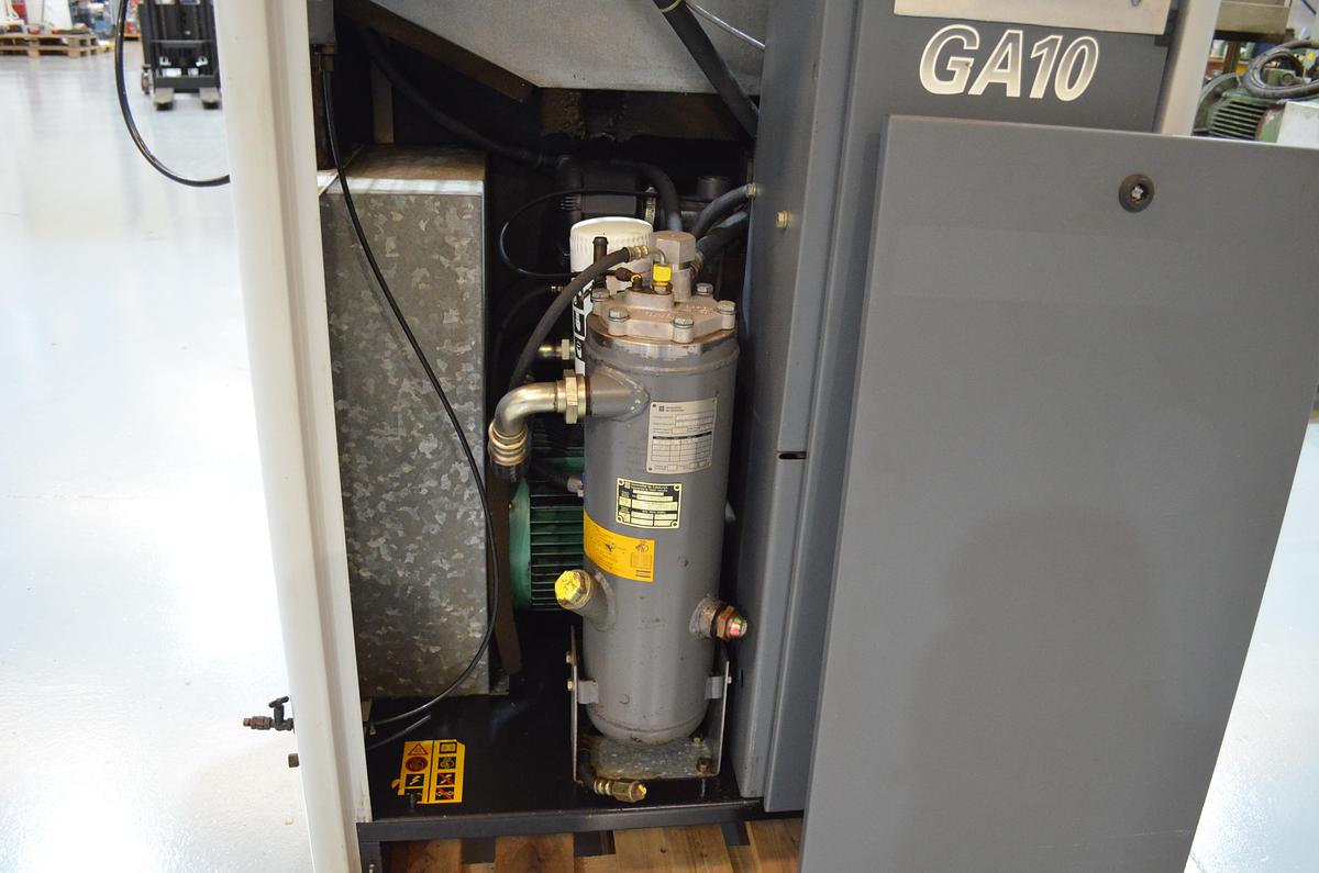 Usado Compresor tornillo Atlas Copco GA10 con secador aire KLUG