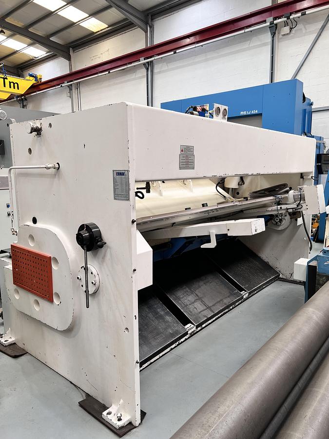 Usado Cizalla hidráulica ERMAKSAN HGD 3100-10