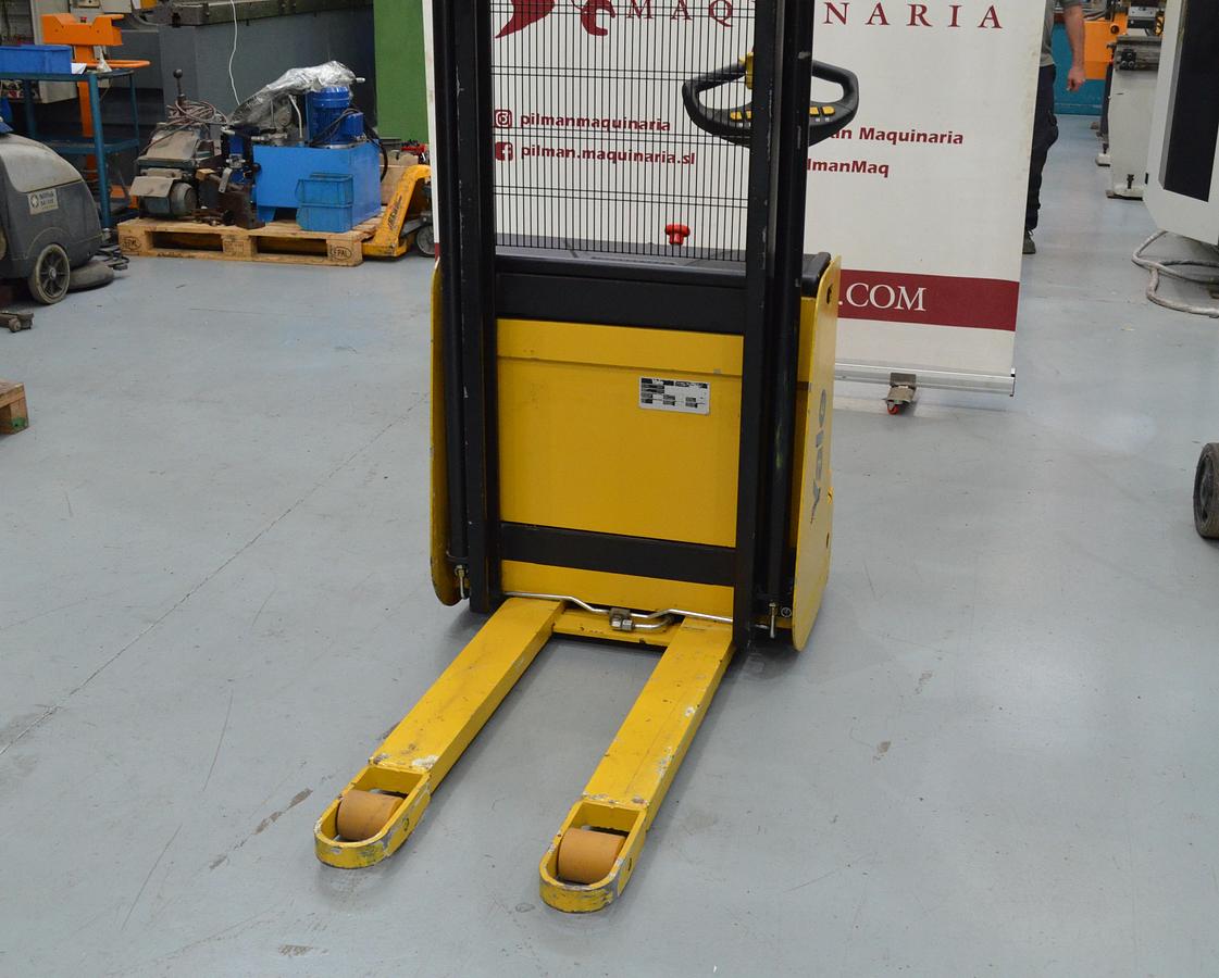 Usado Apilador eléctrico YALE MS 10-3220 - 1000kg